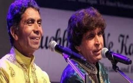 best ghazal: मुसाफिर हैं हम तो चले जा रहे हैं, बड़ा ही सुहाना गजल का सफ़र है