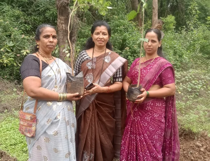 समाज सेविका गीतांजलि जाधव ( दीदी ) के नेतृत्व में सफल हुवा पर्यावरण दिवस,