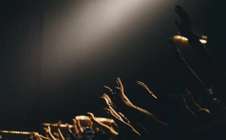 उम्मीद की किरण: प्रेरणादायक हिन्दी कविता - Qita